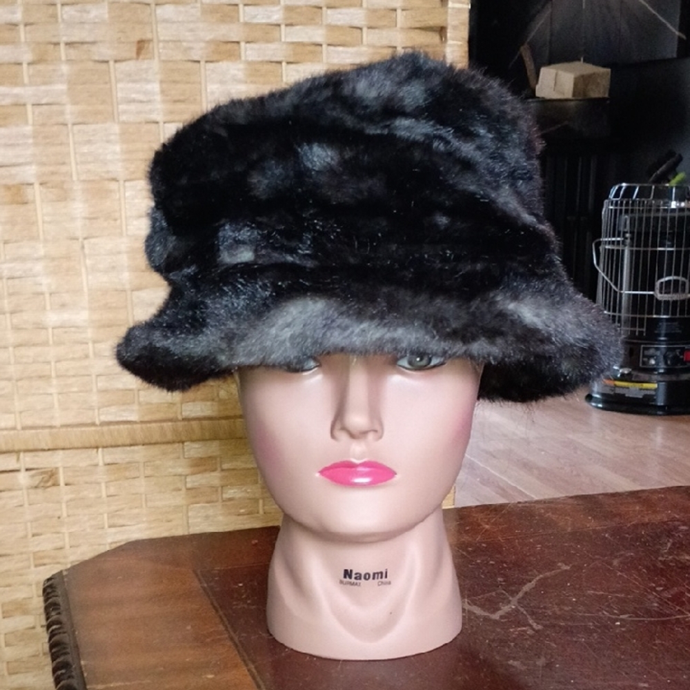 Nordstrom Black Faux Fur Bucket Hat